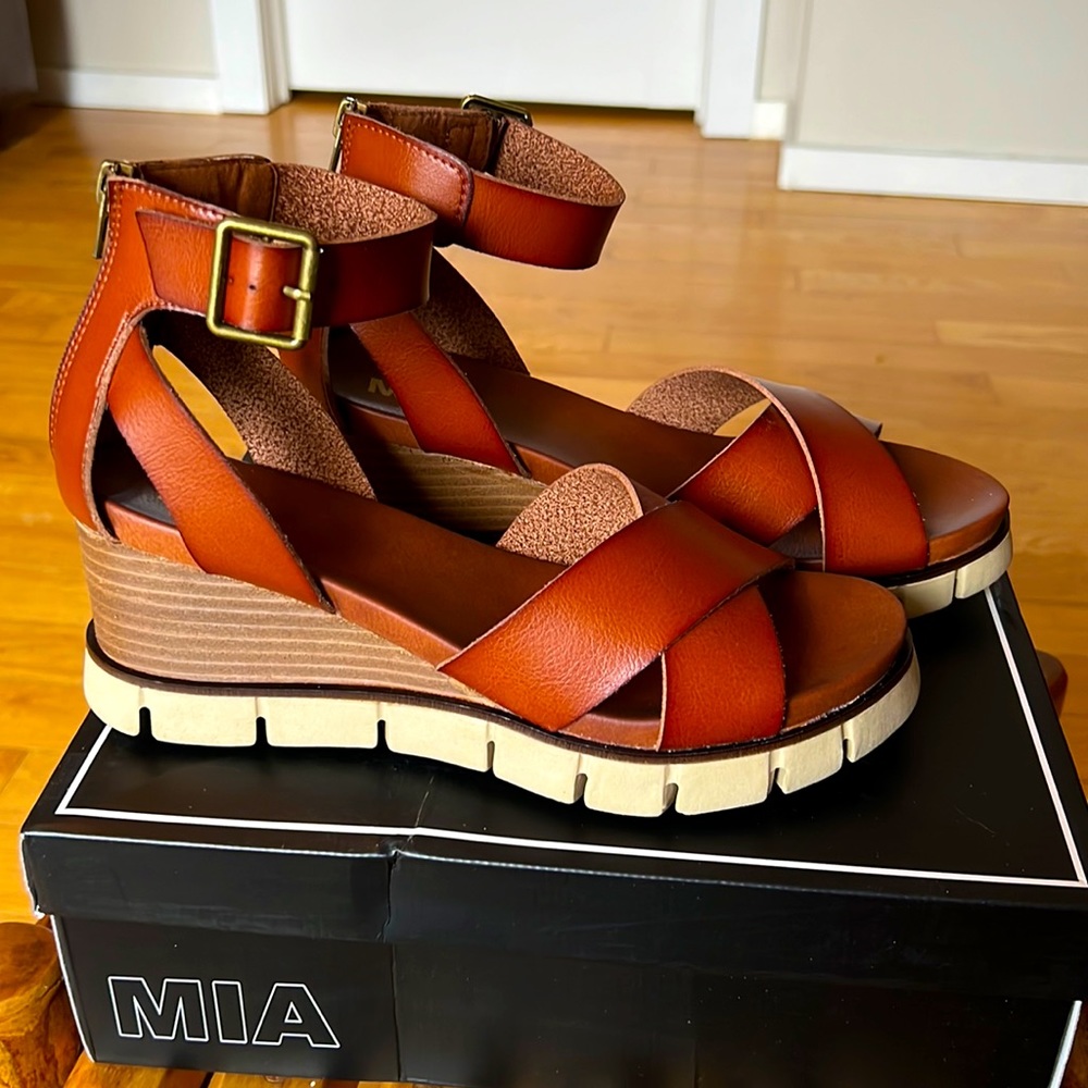 New in Box MIA wedged sandals
